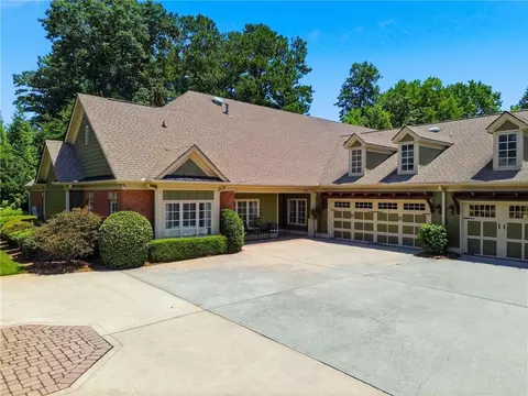 2496 Ballantrae Cir, Cumming, GA 30041