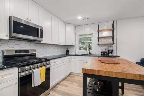 220 Birch St, Hapeville, GA 30354