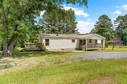 109 Webb Dr NE, Calhoun, GA 30701
