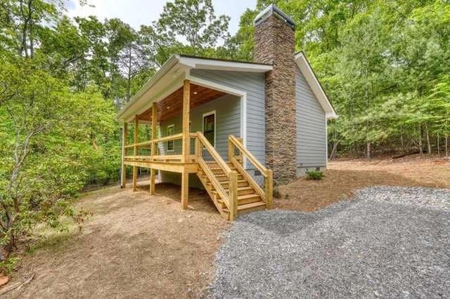 18 Canine Trl, Blairsville, GA 30512