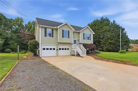 128 Ravenwood Ln, Rockmart, GA 30153