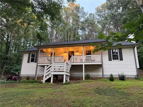 417 Sweetgum Dr, Woodstock, GA 30188