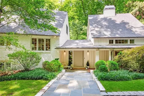 695 W Conway Dr NW, Atlanta, GA 30327