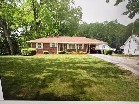 6070 Holland Dr, Cumming, GA 30041
