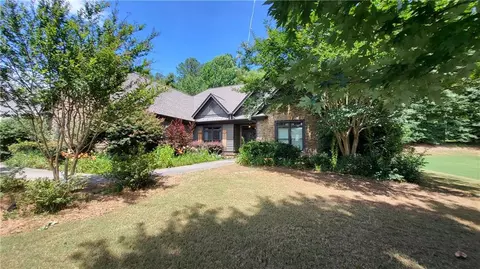 1238 Fairwinds Dr, Loganville, GA 30052