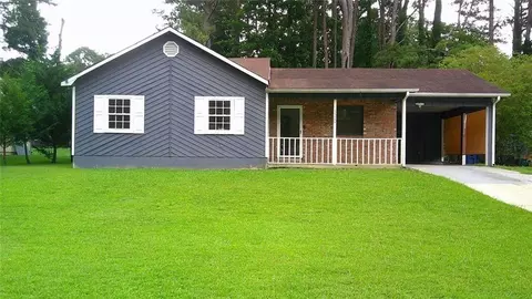 5370 Garvey Dr, Fairburn, GA 30213