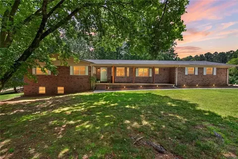 3355 Springdale Forrest Cir, Gainesville, GA 30506