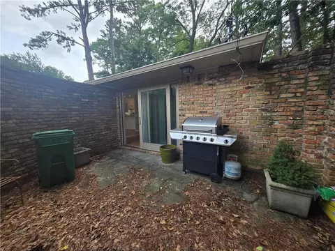 Exterior - 3309 Stonecrest Ct, Atlanta, GA 30341 photo 3 of 4