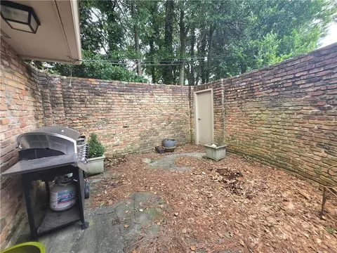 Exterior - 3309 Stonecrest Ct, Atlanta, GA 30341 photo 2 of 4