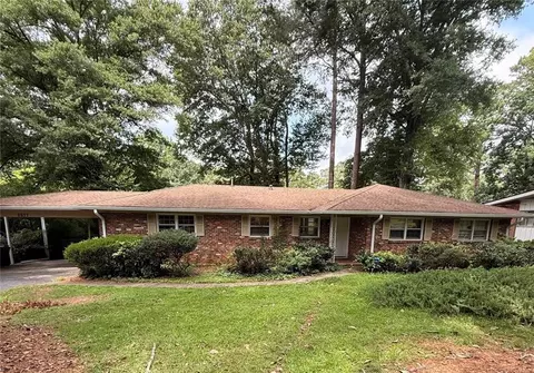 2677 Lancaster Dr, East Point, GA 30344
