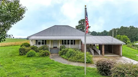659 Brock Rd, Carrollton, GA 30117