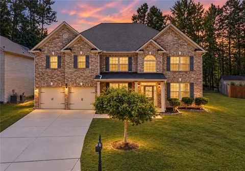 3594 Hideaway Ln, Loganville, GA 30052