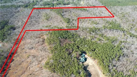 0001 Bozeman Rd NW, White, GA 30184