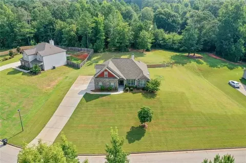 1246 Foxcreek Dr, Mcdonough, GA 30252