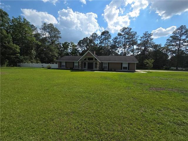 2754 Tallokas Rd, Moultrie, GA 31788