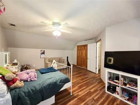 Bedroom - 13789 Woolsey Rd, Hampton, GA 30228 photo 4 of 8