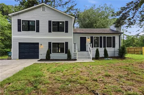 2857 Cherokee Cv, Stone Mountain, GA 30087
