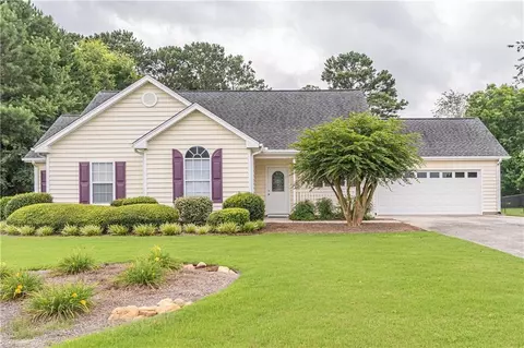 304 Ron Dr, Bethlehem, GA 30620