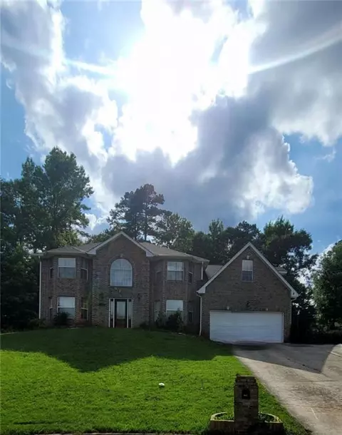 515 Carriage Walk Ct, Stone Mountain, GA 30087