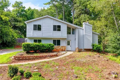 6567 Oakwood Dr, Douglasville, GA 30135