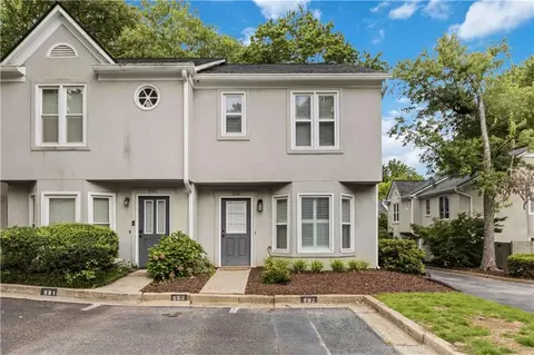 902 Defoors Lndg NW, Atlanta, GA 30318
