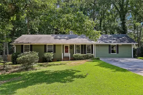 324 Zion Wood Rd, Loganville, GA 30052