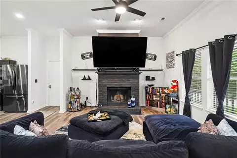 75 Contour Dr, Stockbridge, GA 30281