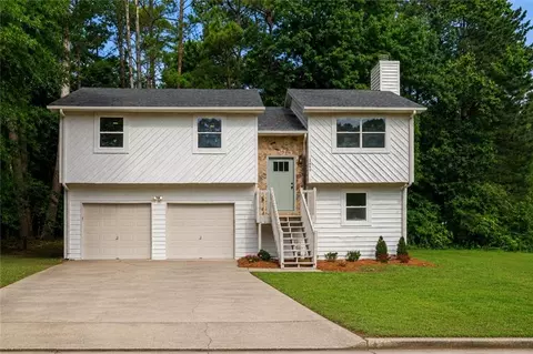 3449 Oak Run Dr, Lithonia, GA 30038