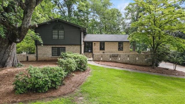 5616 Mill Trace Dr, Dunwoody, GA 30338