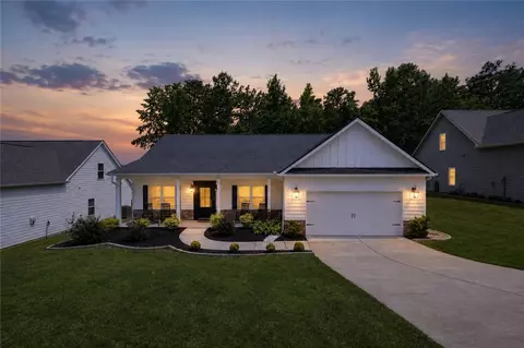 8851 St Andrews Pkwy, Winston, GA 30187
