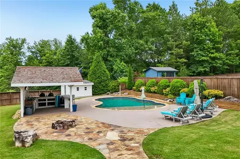 109 Old Avery Dr, Canton, GA 30115