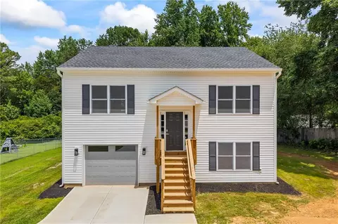 3850 Deaton Rd, Flowery Branch, GA 30542