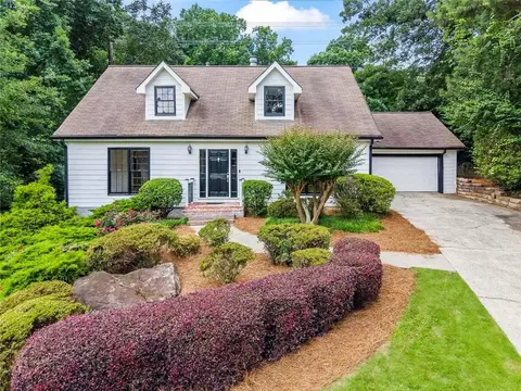 1189 Forest Brook Ct, Marietta, GA 30068