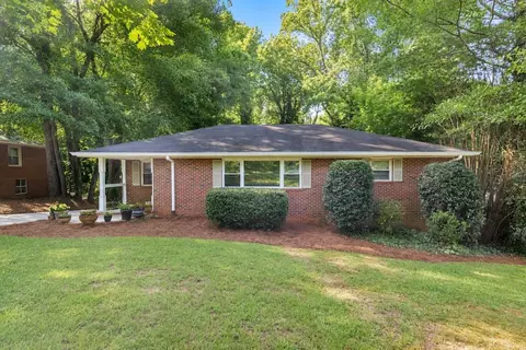 798 Pinehill Dr SE, Smyrna, GA 30080
