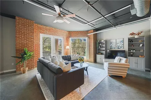 395 Central Park Pl NE #210, Atlanta, GA 30312