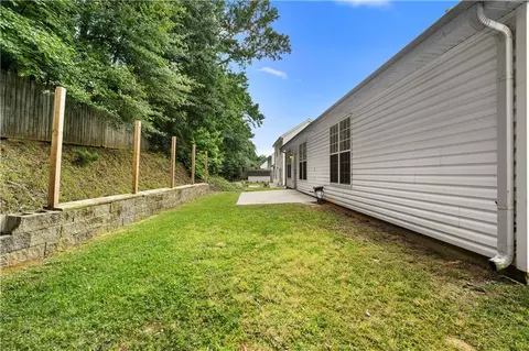 Exterior - 314 Apache Dr, Canton, GA 30115 photo 6 of 7