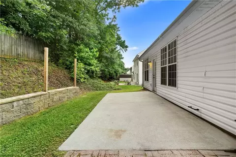 Exterior - 314 Apache Dr, Canton, GA 30115 photo 4 of 7