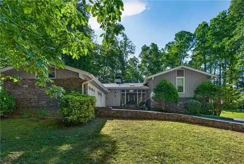 3565 Highland Dr, Acworth, GA 30101