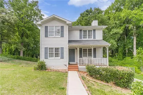 484 Daisy Trl, Lawrenceville, GA 30046