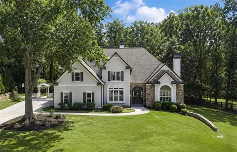 12210 Winding Oak Trl, Alpharetta, GA 30005