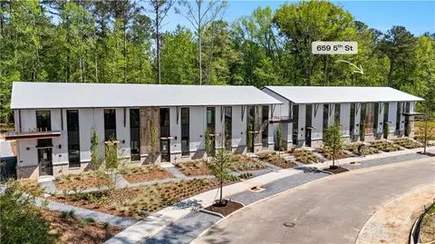 659 5th St, Fayetteville, GA 30214
