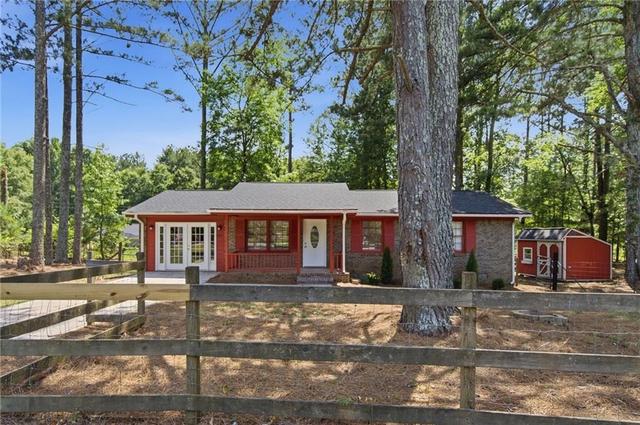 919 Paige Ct, Social Circle, GA 30025