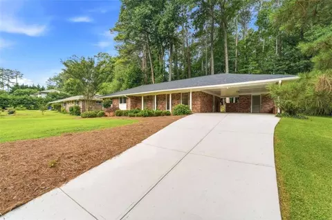 2016 Hollidon Rd, Decatur, GA 30033