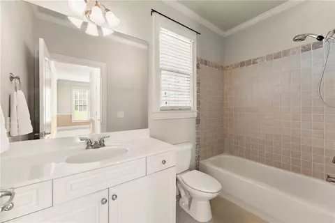 Bath - 872 Pathview Ct, Dacula, GA 30019 photo 1 of 9