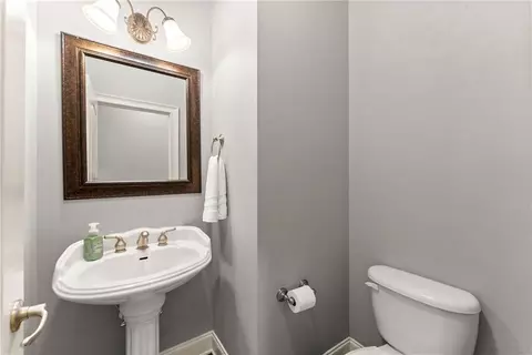Bath - 872 Pathview Ct, Dacula, GA 30019 photo 2 of 9