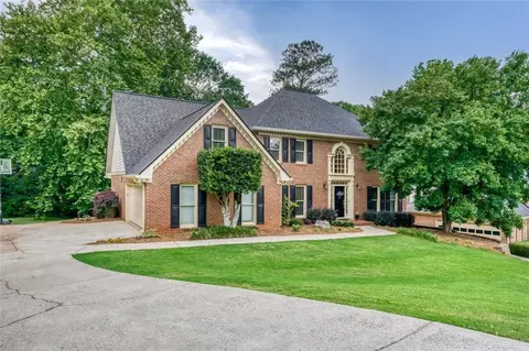 245 Emily Dr SW, Lilburn, GA 30047