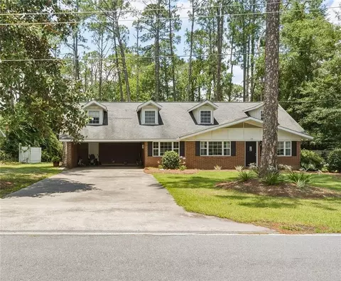 574 S 5th St, Jesup, GA 31545