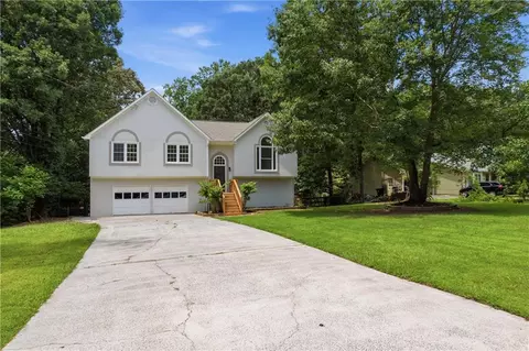 6231 Emerald Springs Dr SE, Acworth, GA 30102