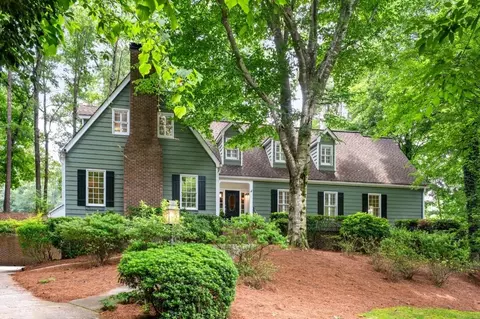 8950 Huntcliff Trce, Sandy Springs, GA 30350