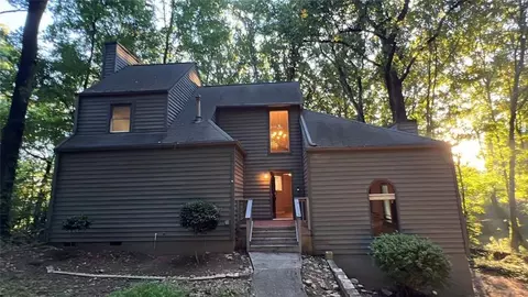 1533 Hillhaven Dr, Marietta, GA 30062